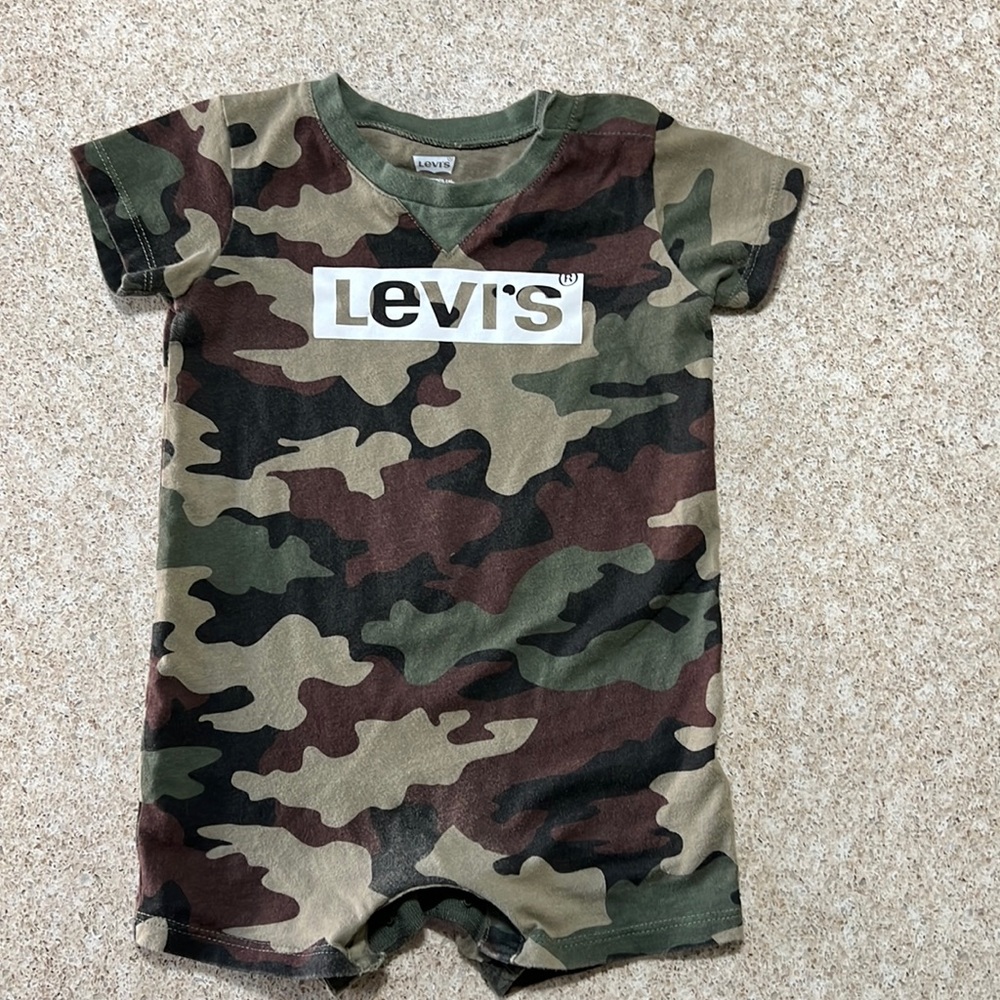 Levi’s baby boy romper 18 months